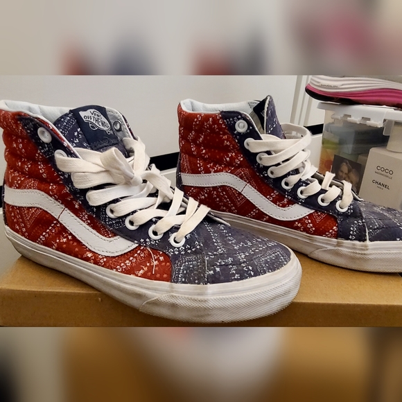 Shoes - Picture 1 of 1